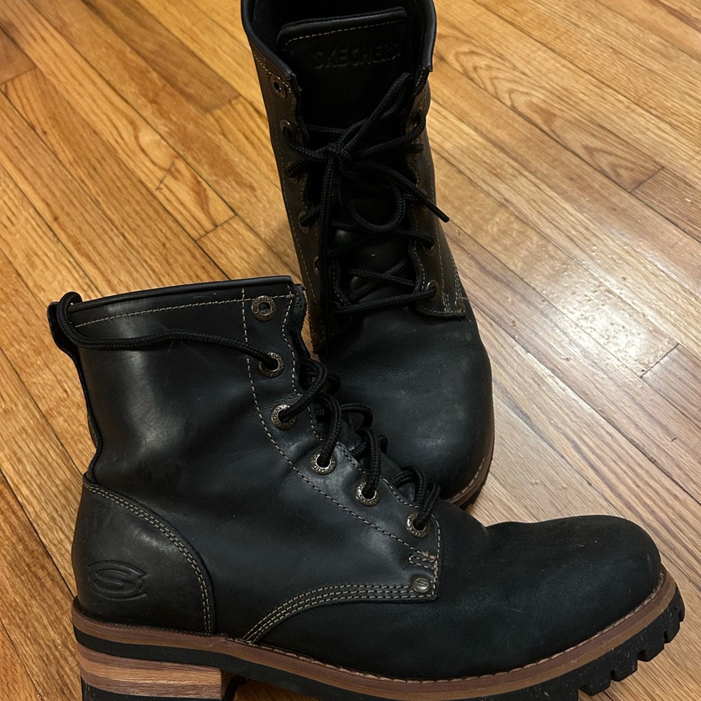 Skechers Black Boots Ankle-Height Casual Design
